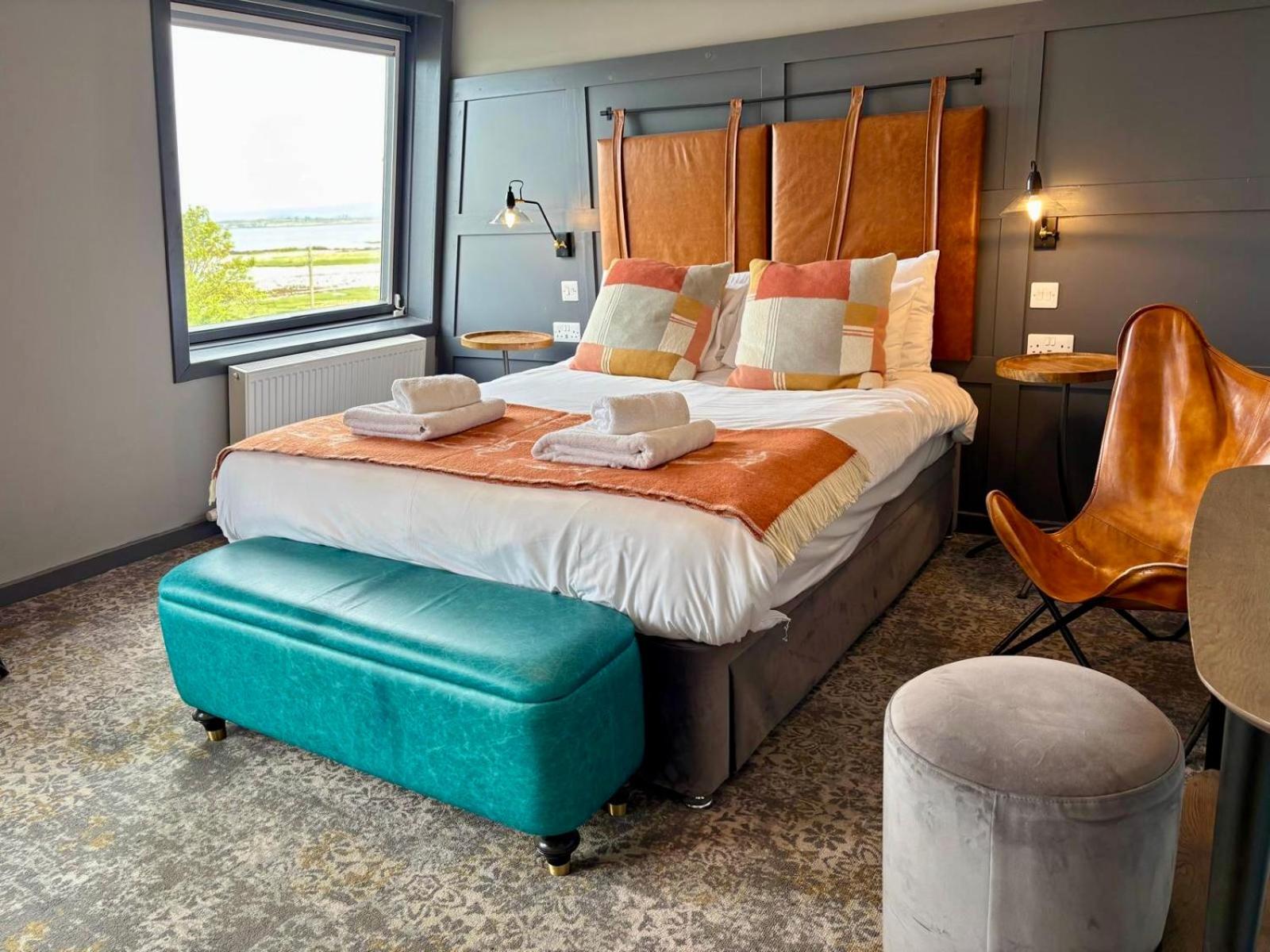 Hebridean Inn - Self Catering With Spectacular Views Broadford  Exterior photo