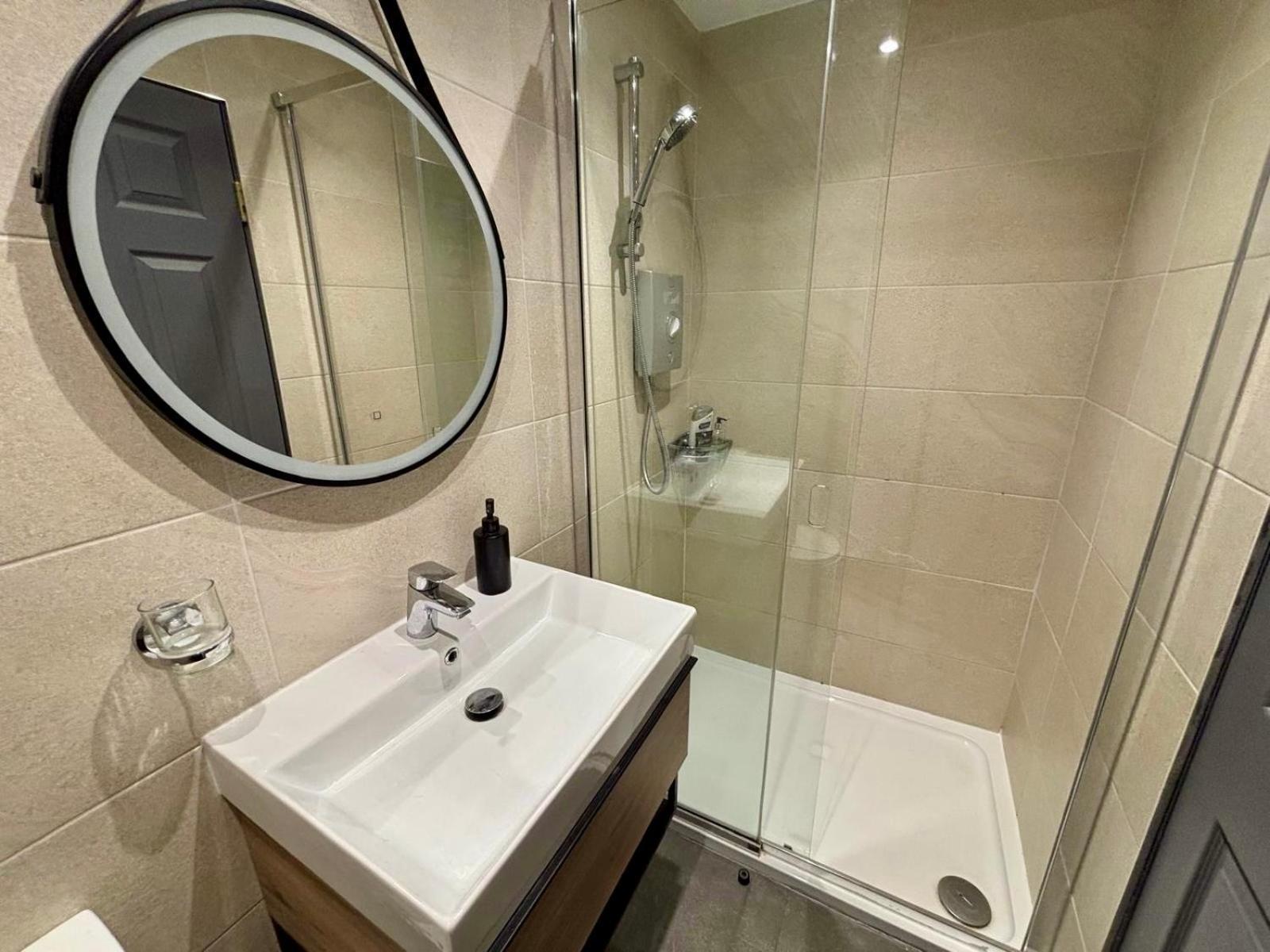 Hebridean Inn - Self Catering With Spectacular Views Broadford  Room photo