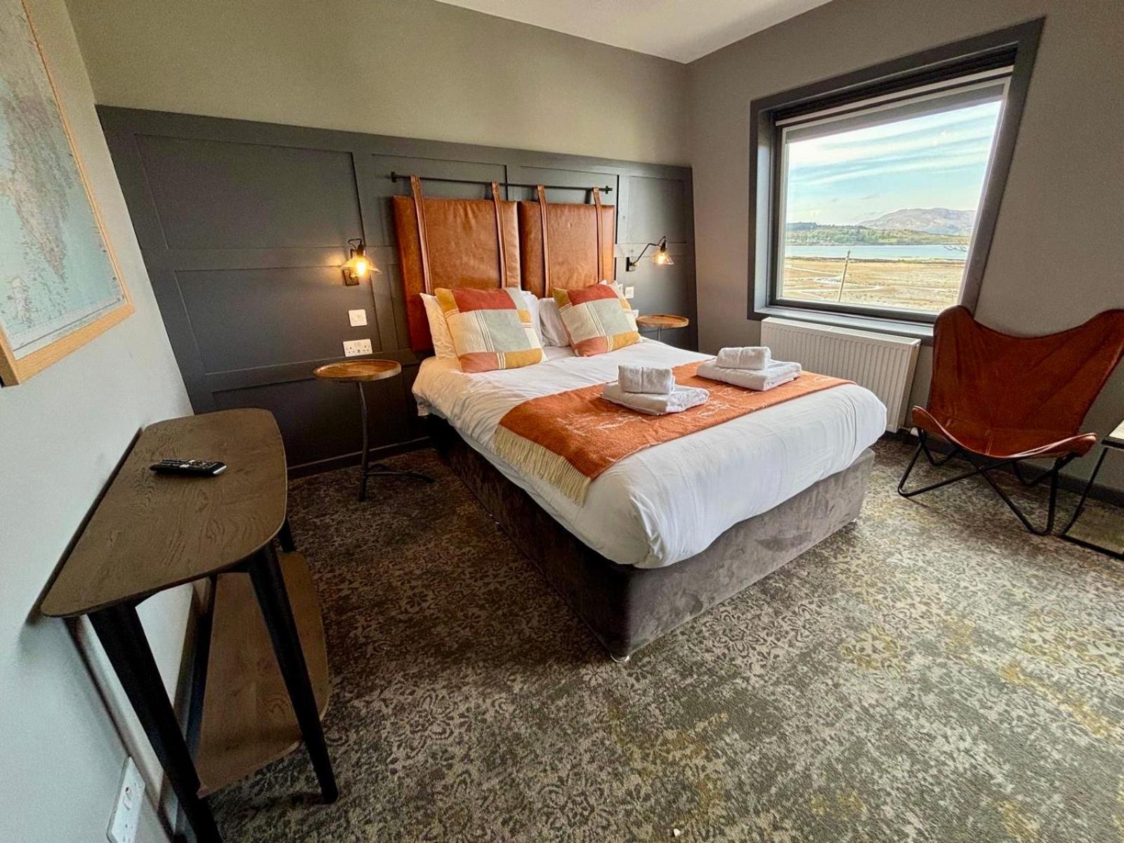 Hebridean Inn - Self Catering With Spectacular Views Broadford  Exterior photo