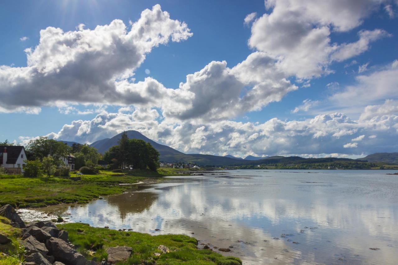 Hebridean Inn - Self Catering With Spectacular Views Broadford  Exterior photo
